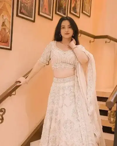 Escort Service In Tarapur